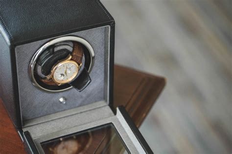 rolex watch winder clockwise counterclockwise|rolex watch winder instructions.